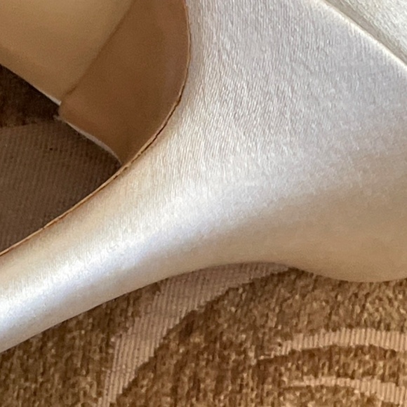 Stuart Weitzman Lace and Satin Peep-toe Pump - Picture 6 of 10